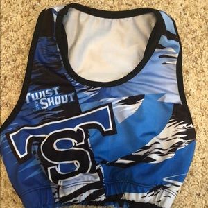 Twist and Shout Sports Bra size small